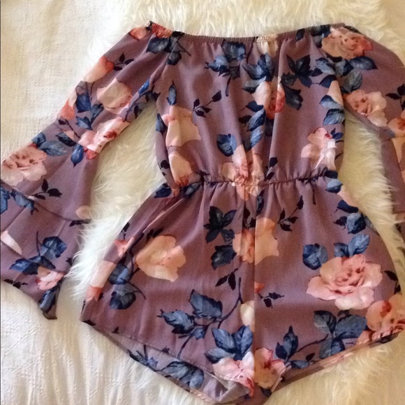Last 1! Lavender Floral romper! - Picture 5 of 8
